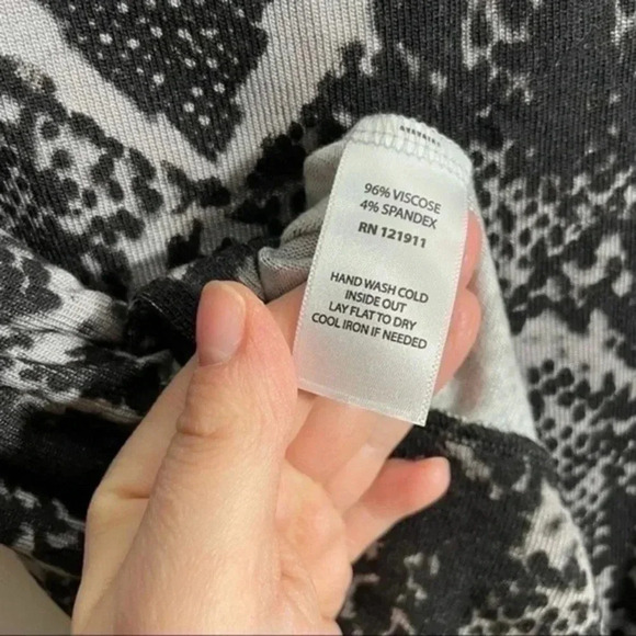 LNA Orion Python Sweatshirt Size Small - Picture 8 of 10